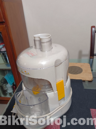 Juice maker